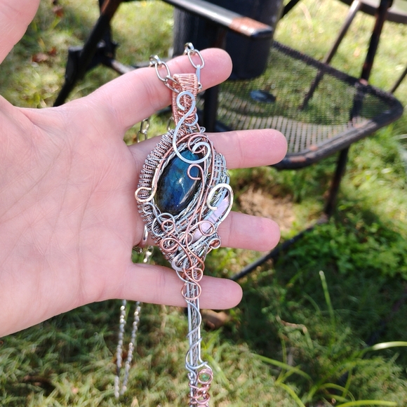 Wire wrapped labradorite - Picture 7 of 10